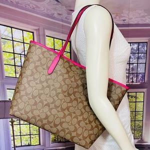 NWT Coach Signature Coated Canvas City Khaki Tote Bag